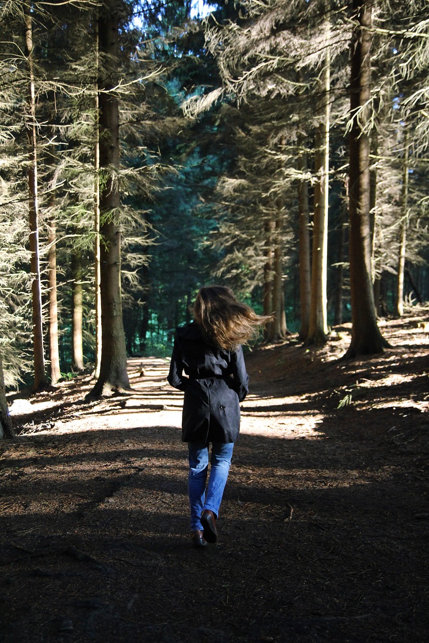 forest, woman, femme-5341672.jpg